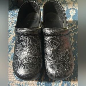 Hardly were worn. They are 43 (12.5/13) but run a bit small